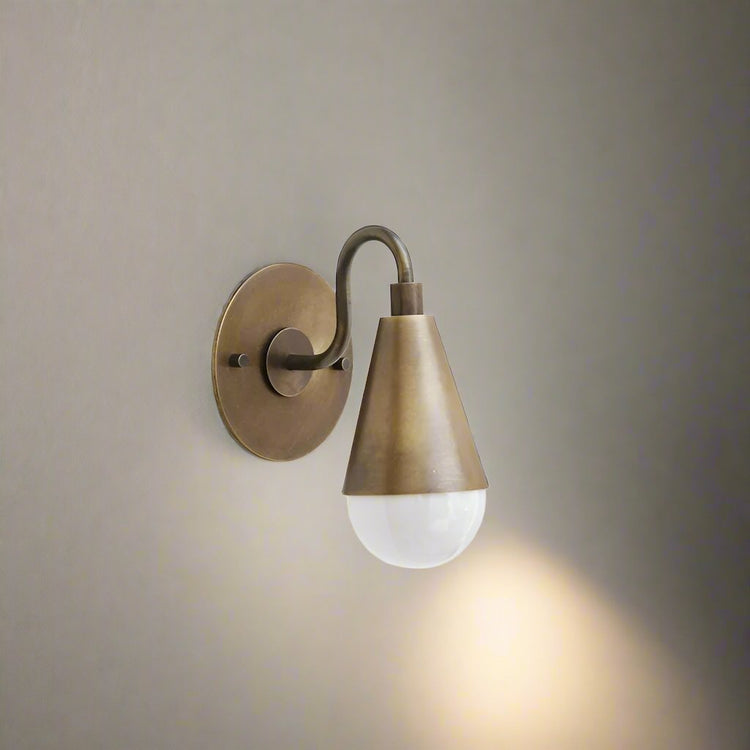 Lunn Wall Light